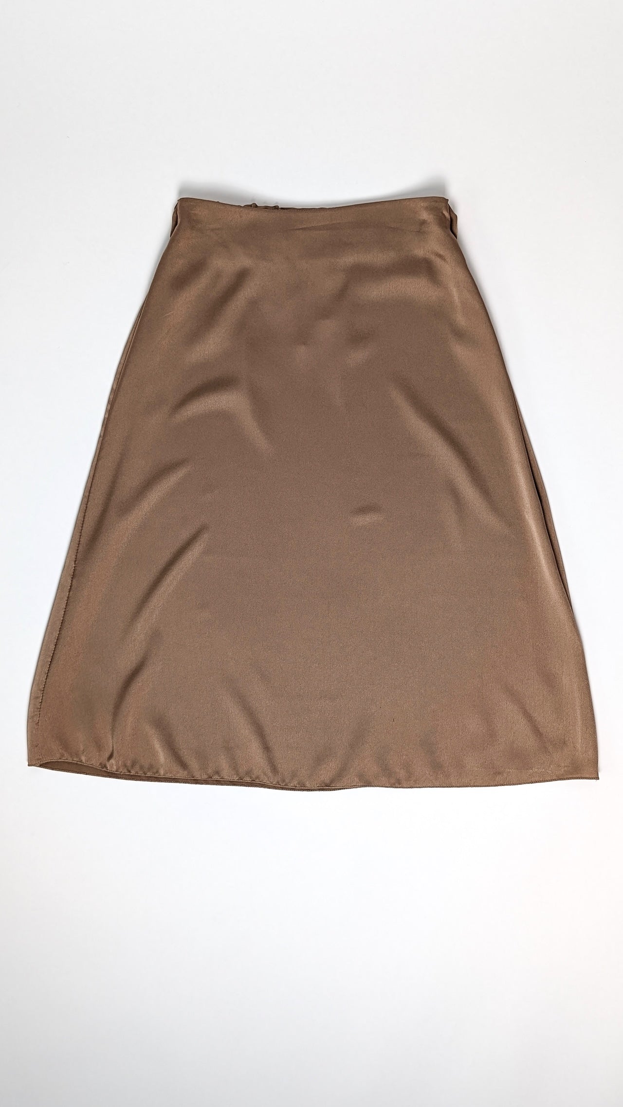 Satenasto krilo A-kroja