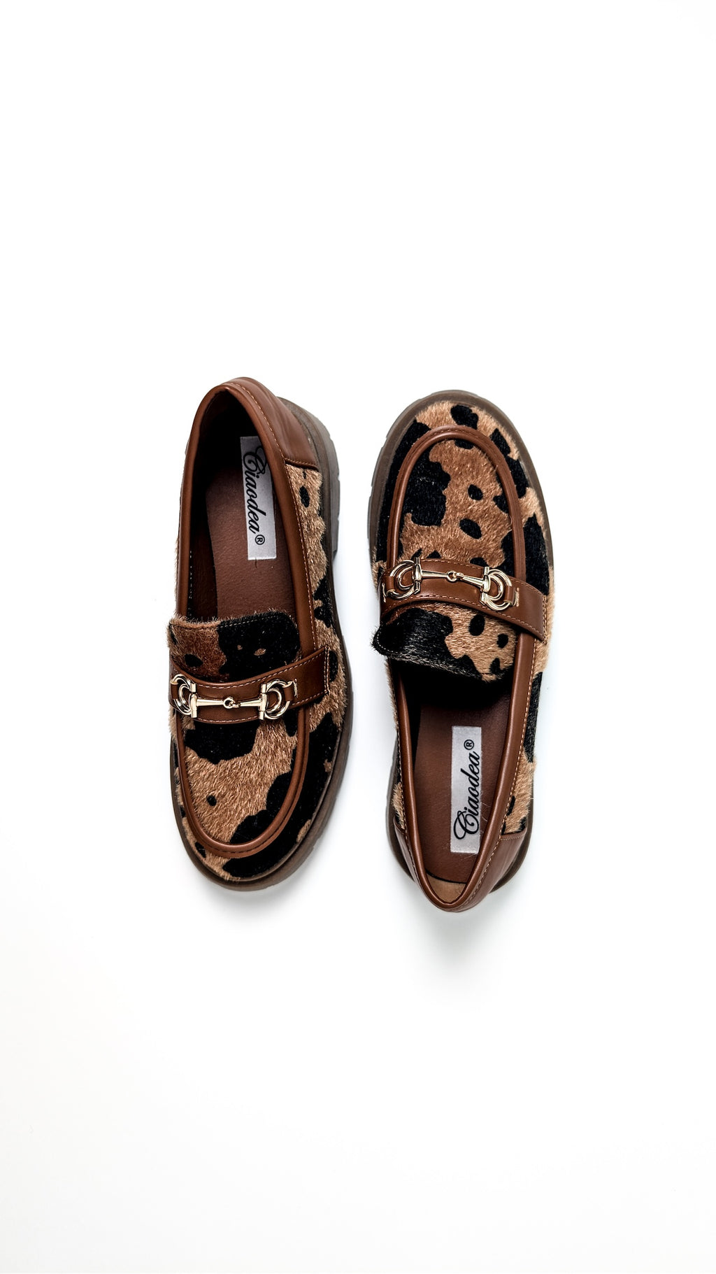 Mokasini z vzorcem kravice