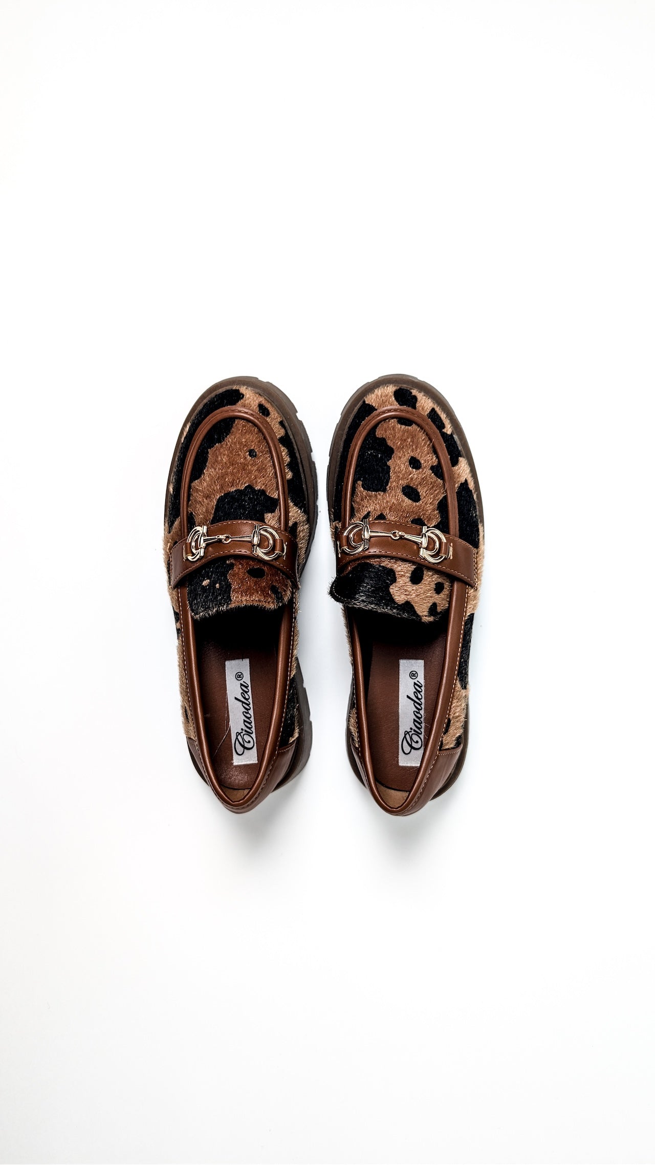 Mokasini z vzorcem kravice