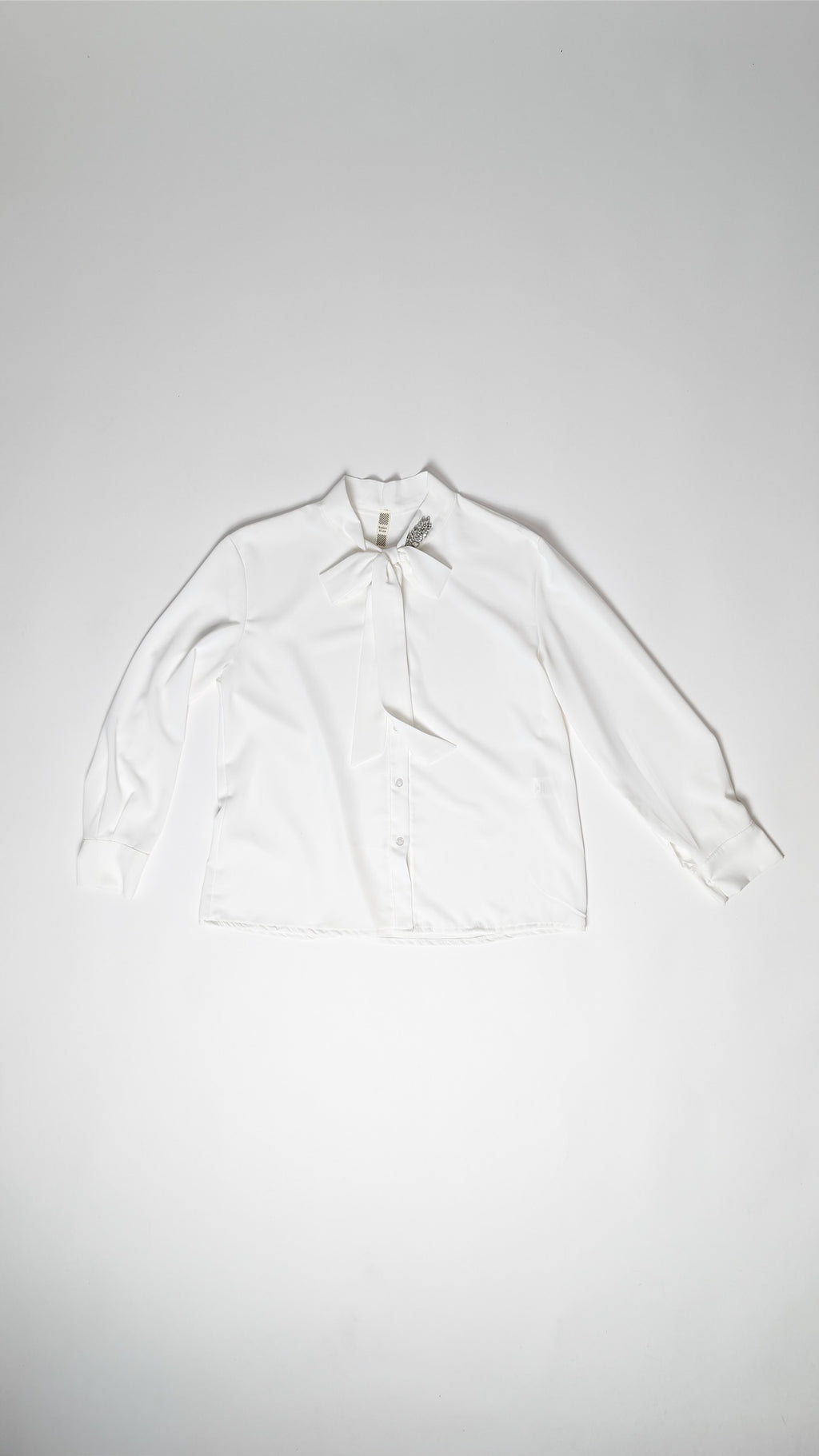 Bluza z ovratnim trakom