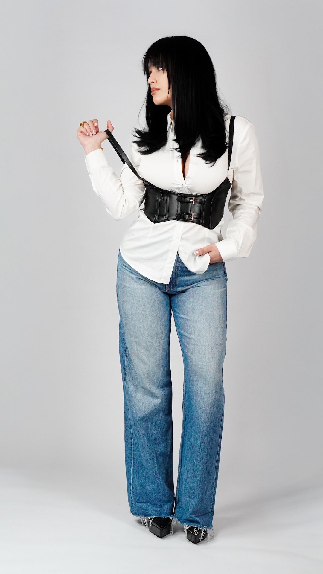 Črn pas – korzet stil