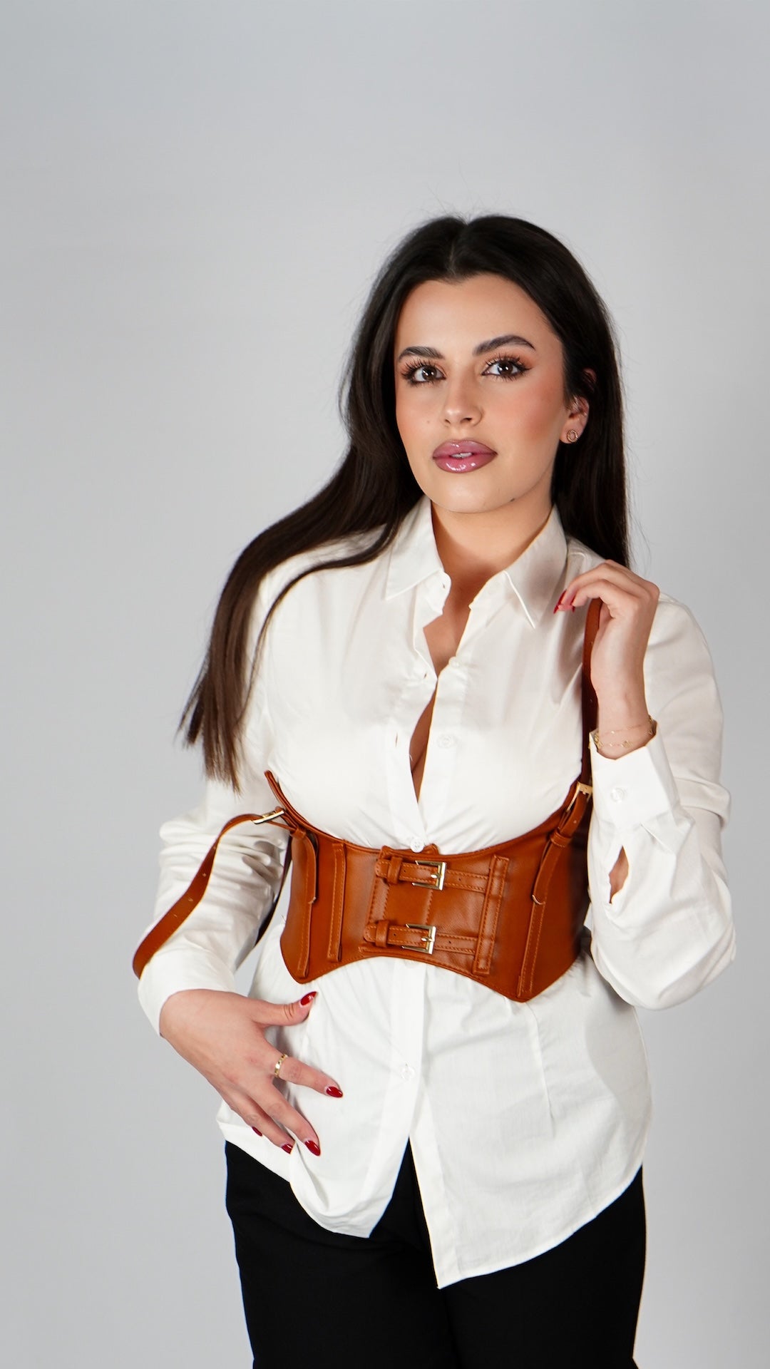 Črn pas – korzet stil