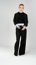 Komplet hlače in crop blazer