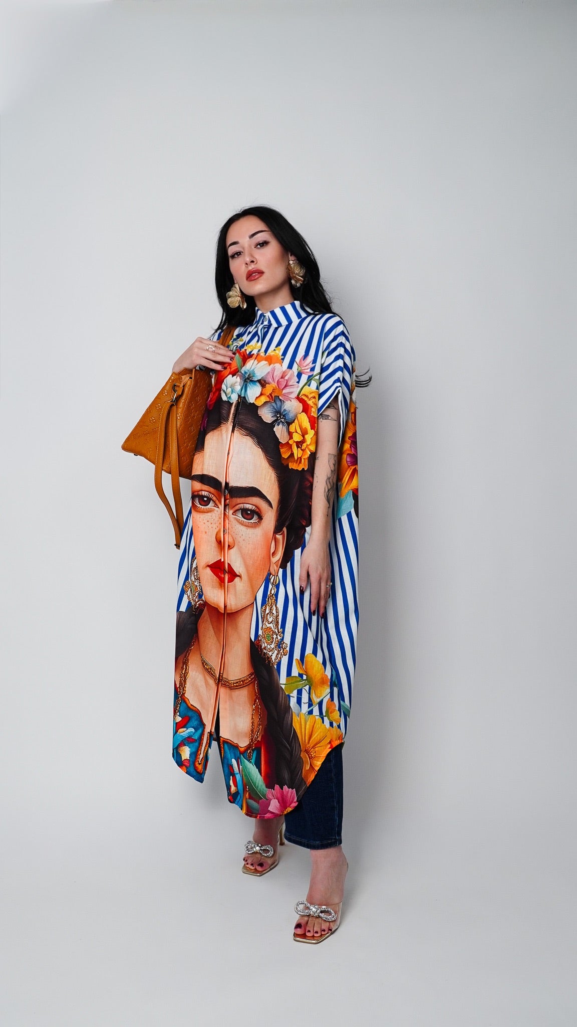 Srajčna obleka z potiskom Fride Kahlo