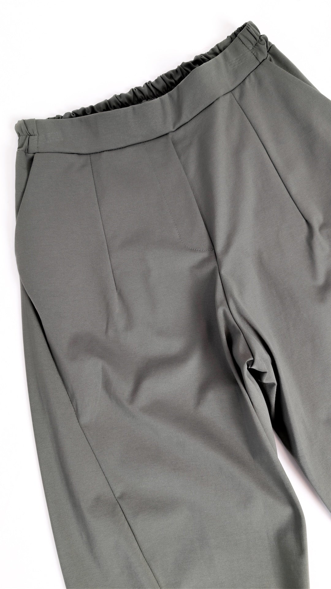 Hlače z elastičnim pasom