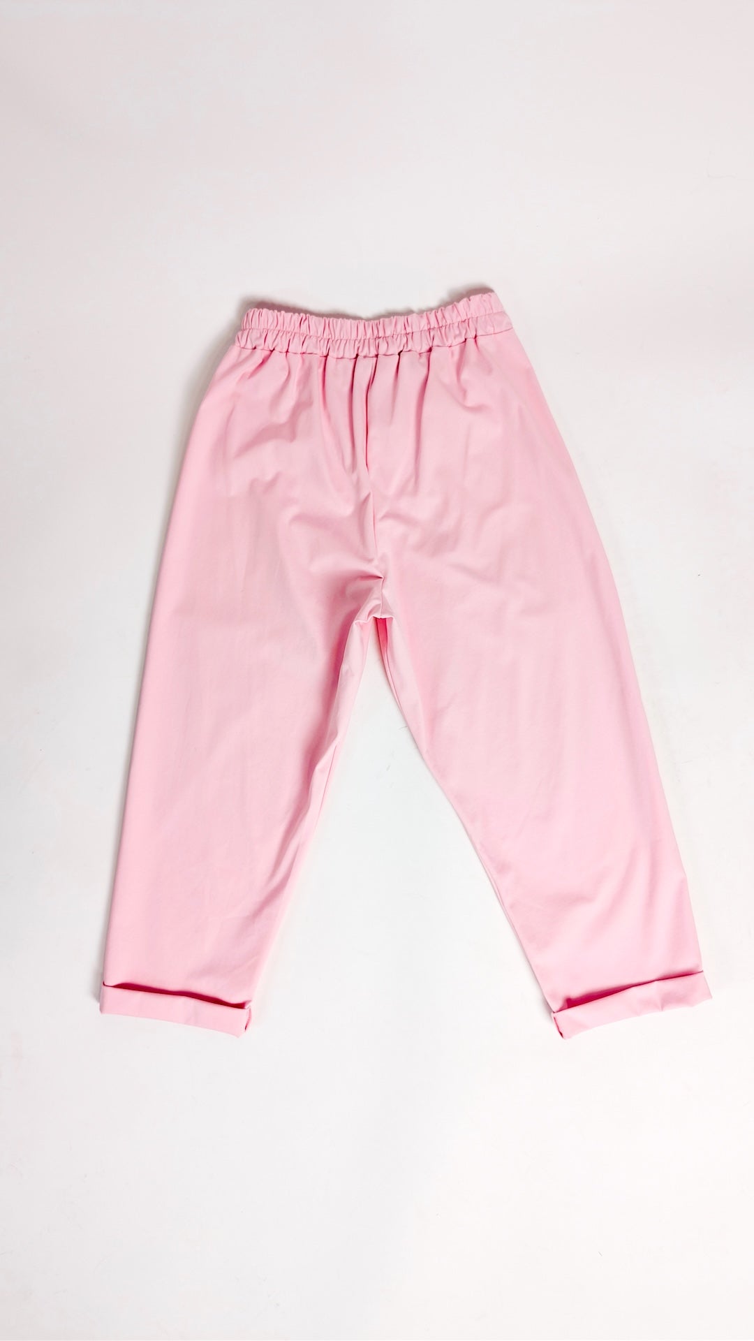 Hlače z ravnim krojem