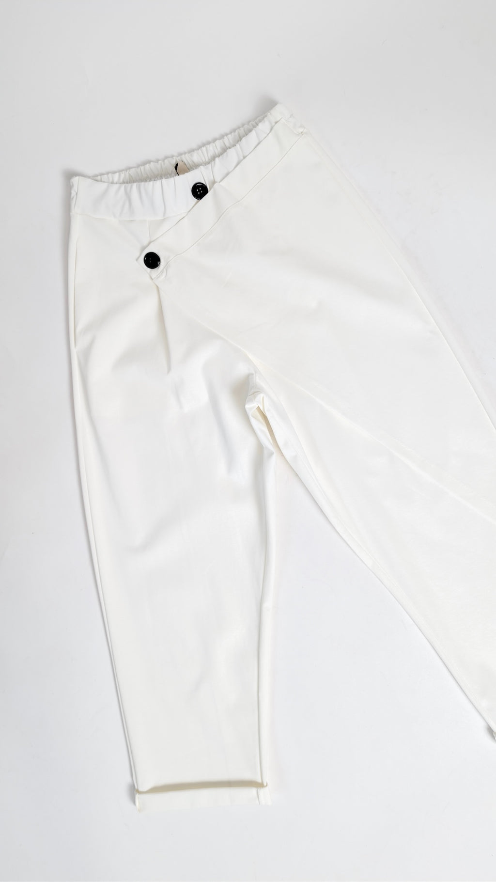 Hlače z ravnim krojem