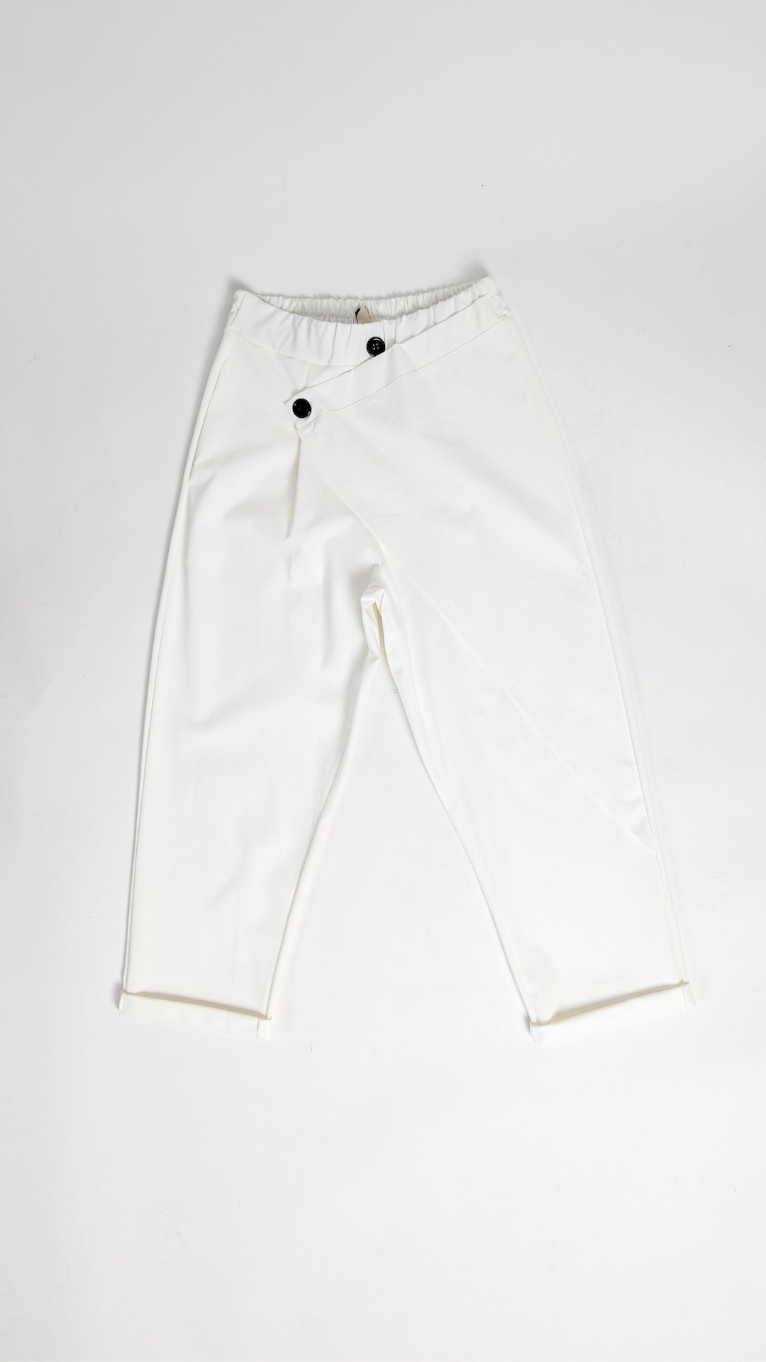 Hlače z ravnim krojem