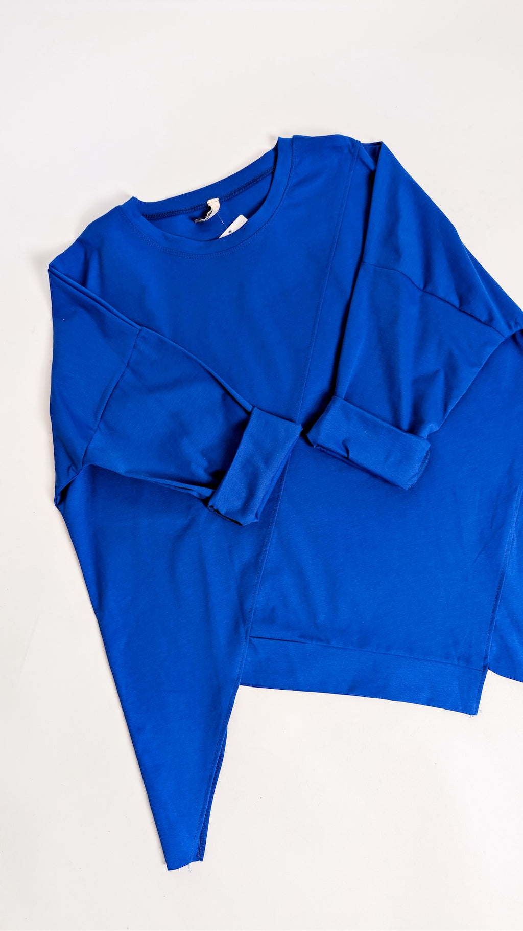 Asimetrična tunika z dolgimi rokavi