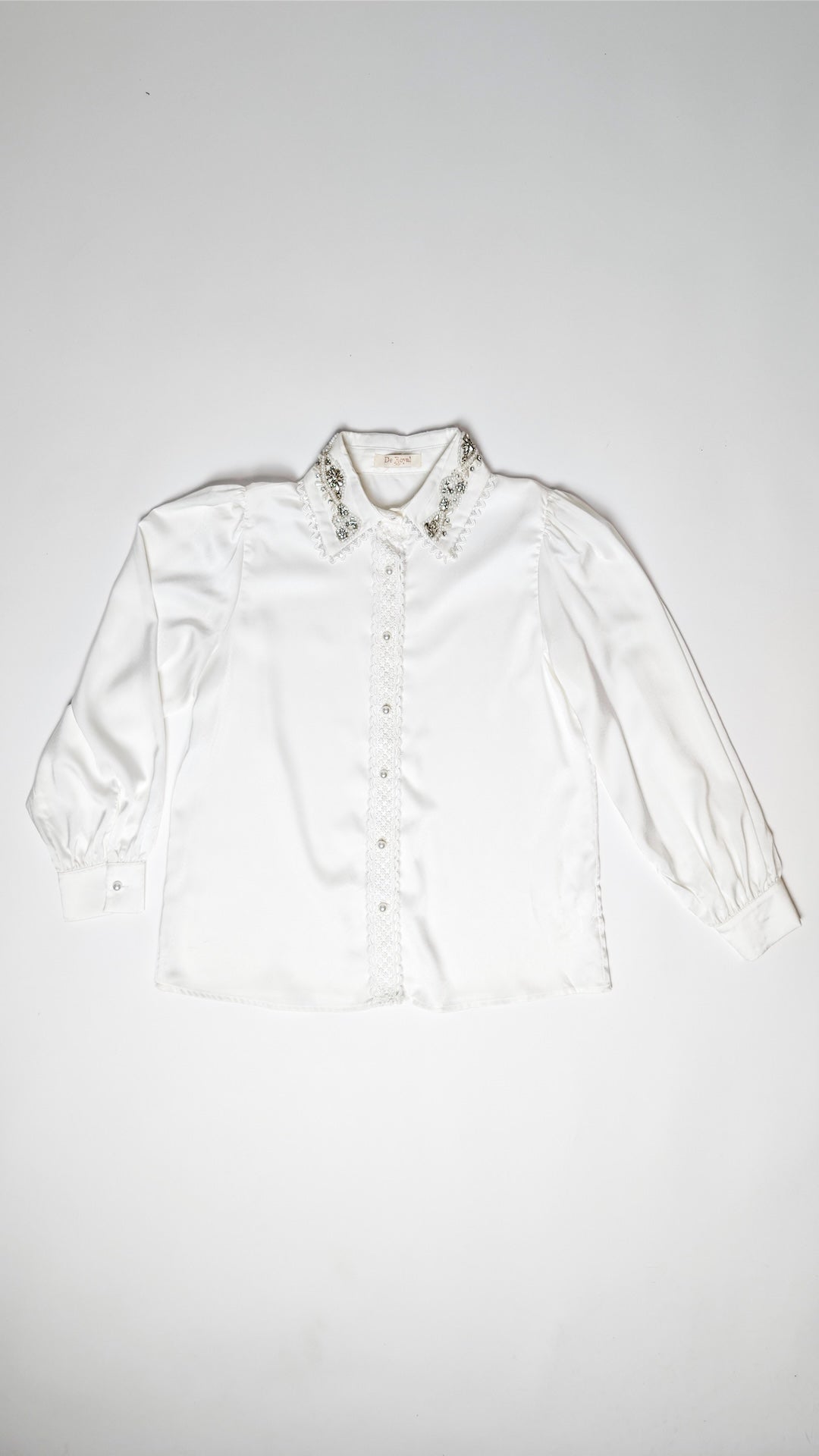 Bluza z okrasnim ovratnikom
