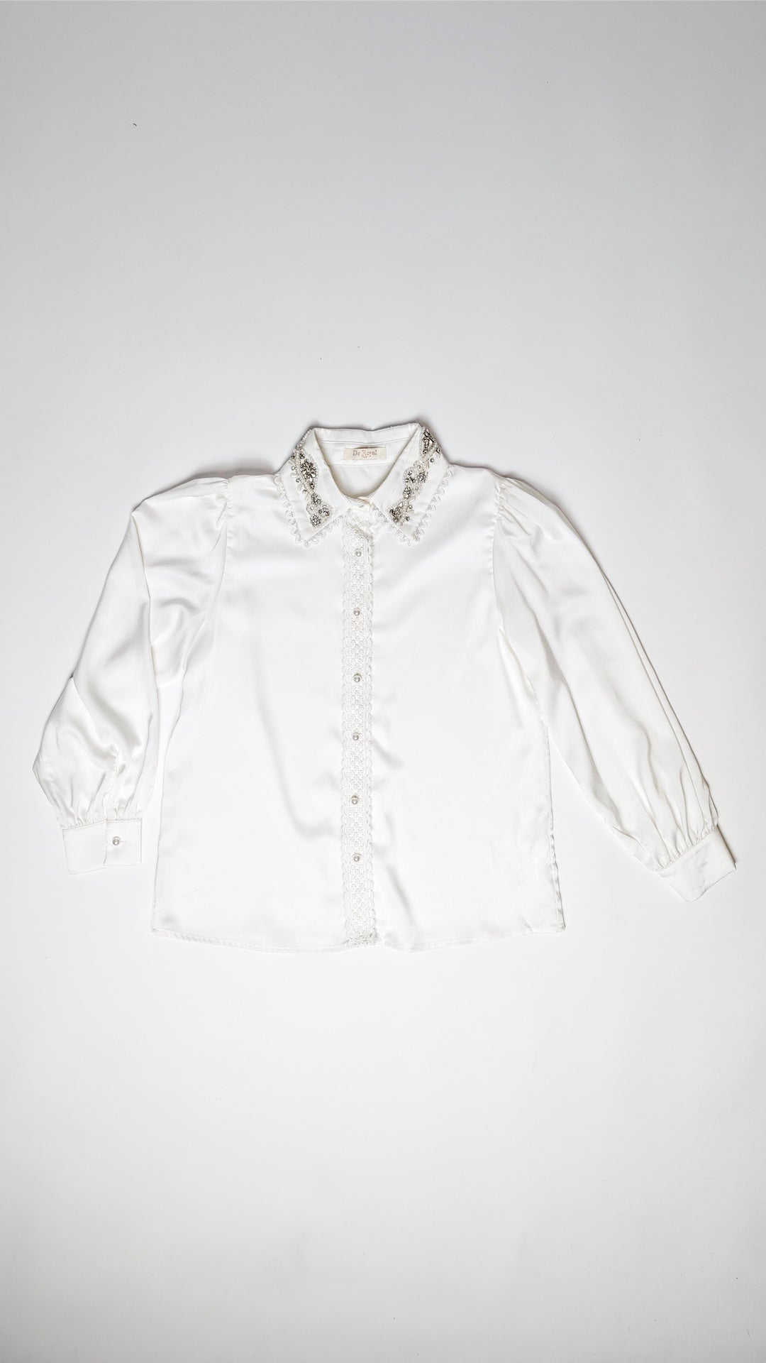 Bluza z okrasnim ovratnikom