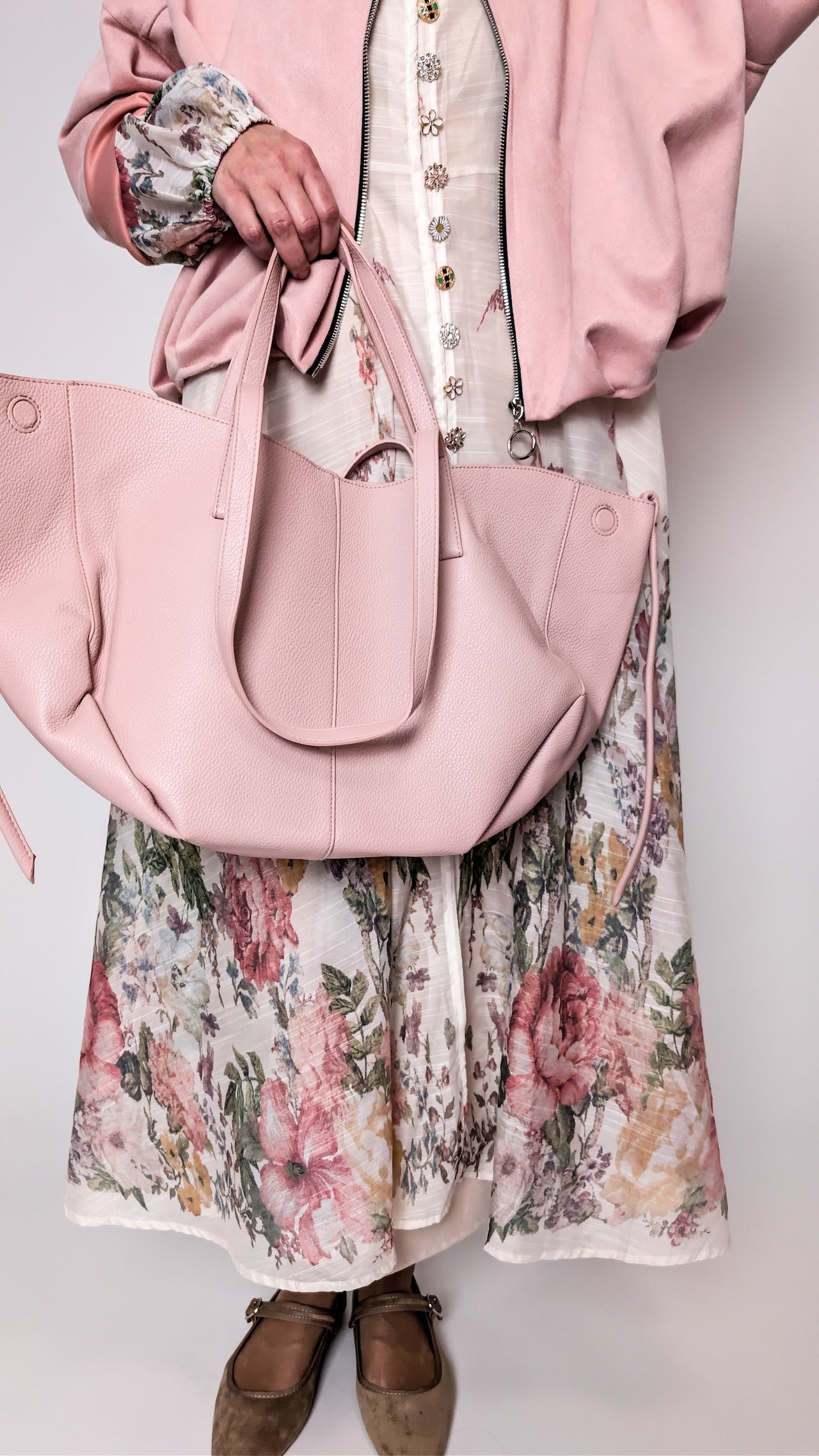 Velika torbica z ročaji