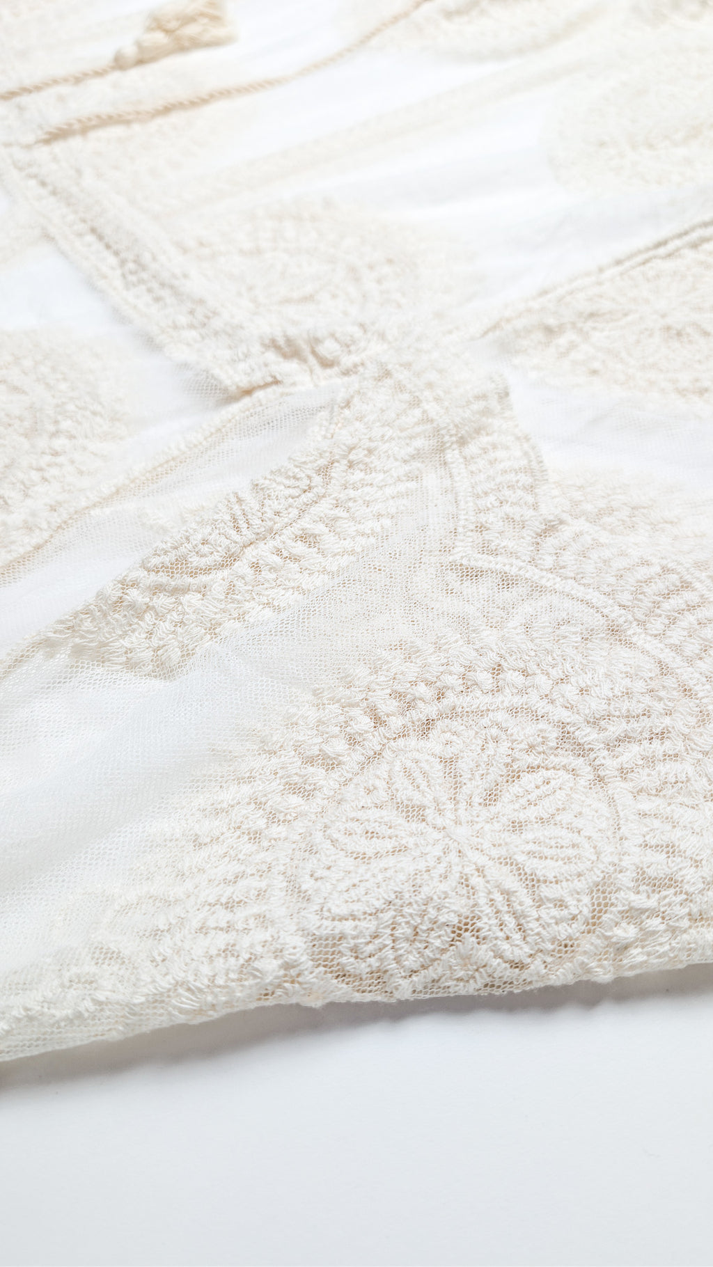 Boho top z vezenimi detajli