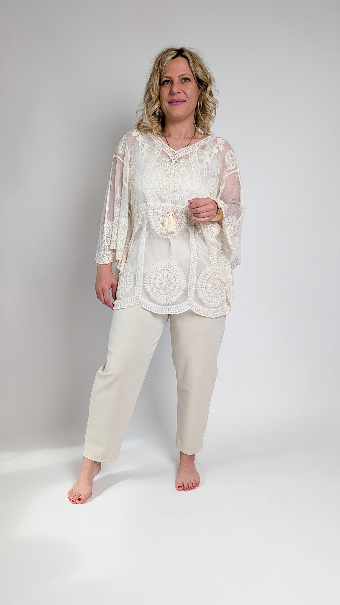 Boho top z vezenimi detajli