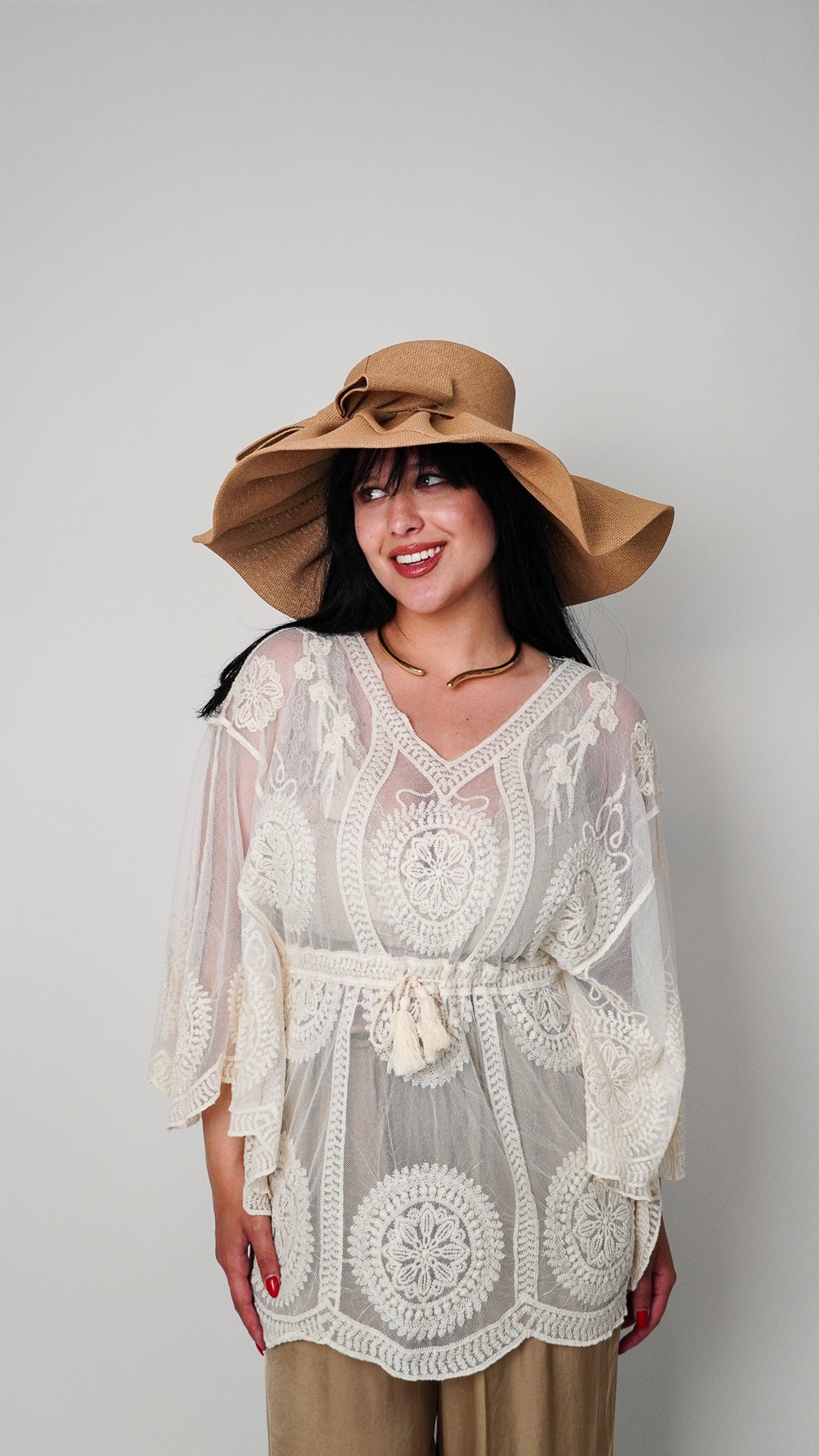Boho top z vezenimi detajli