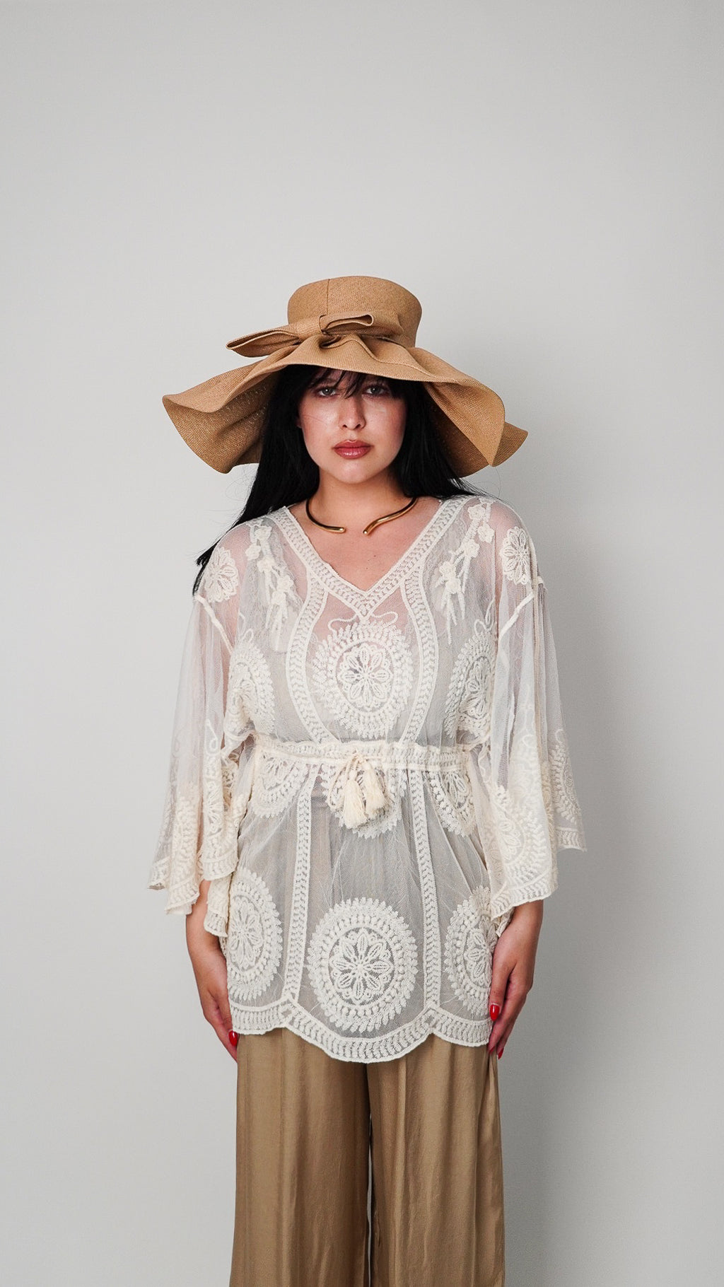 Boho top z vezenimi detajli