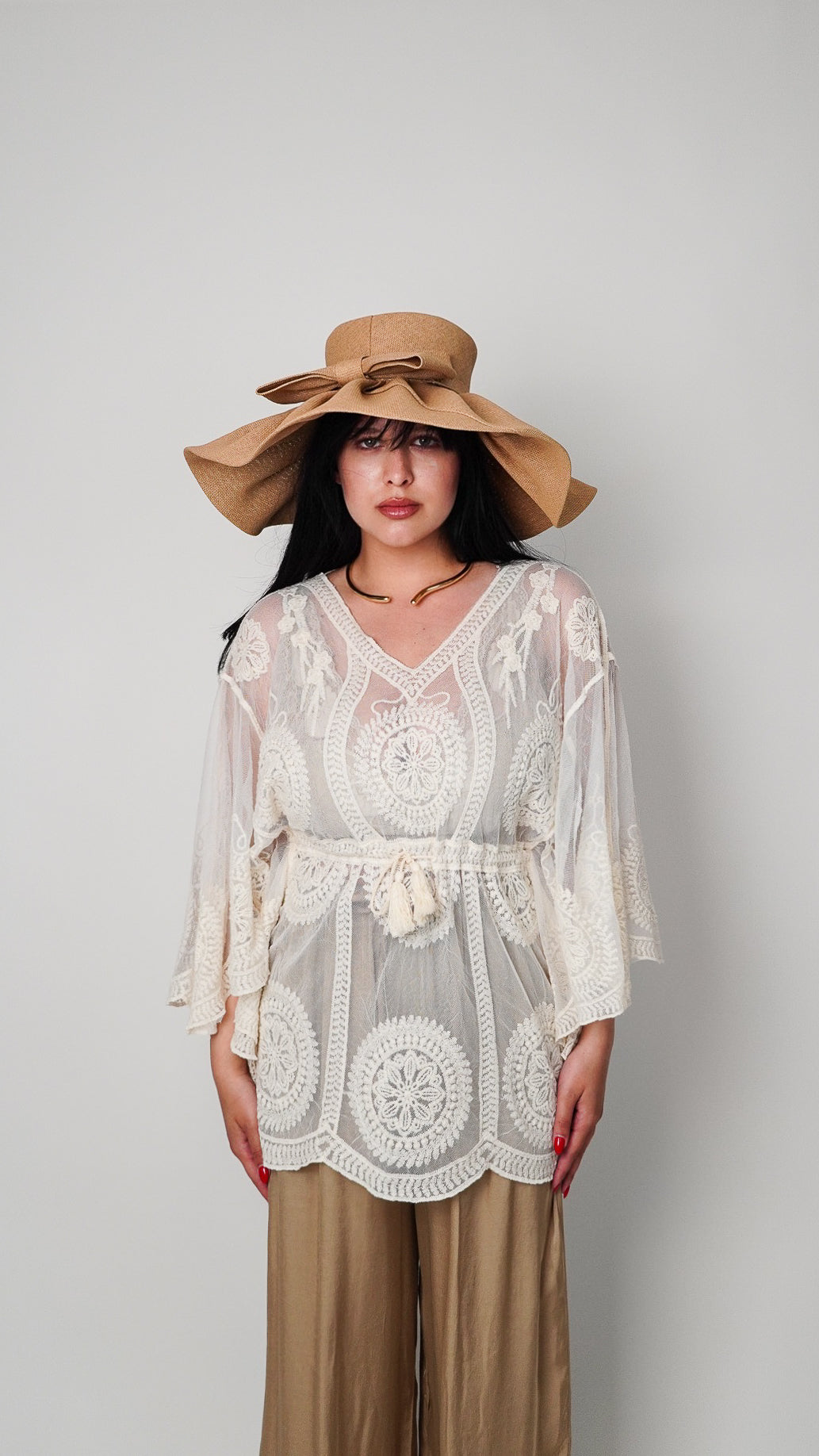 Boho top z vezenimi detajli