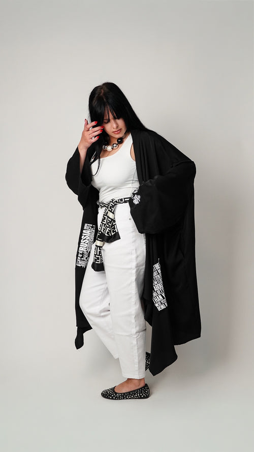 Asimetričen kimono z grafičnim potiskom
